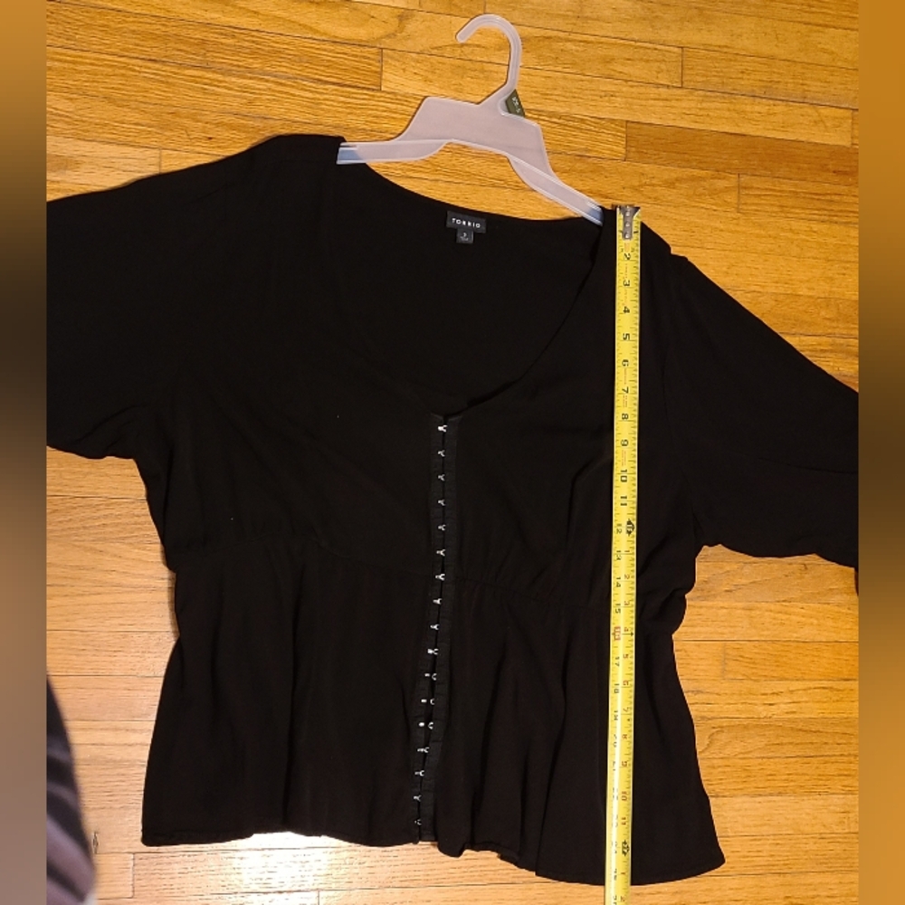Torrid black blouse size 3 - Picture 4 of 6